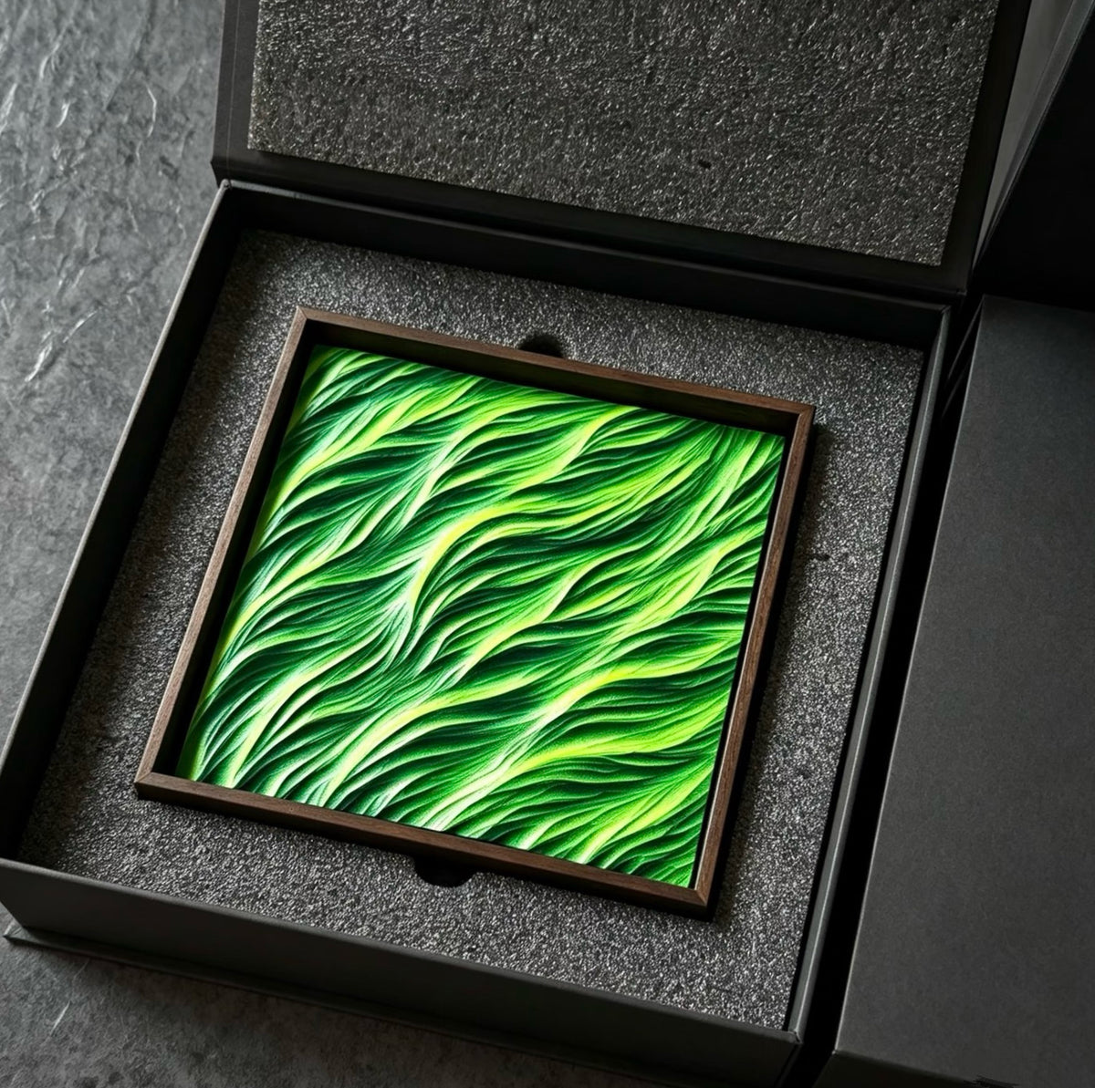 Spring Breeze 3D Green Grass Wave Sculpture – Wall & Table Decor